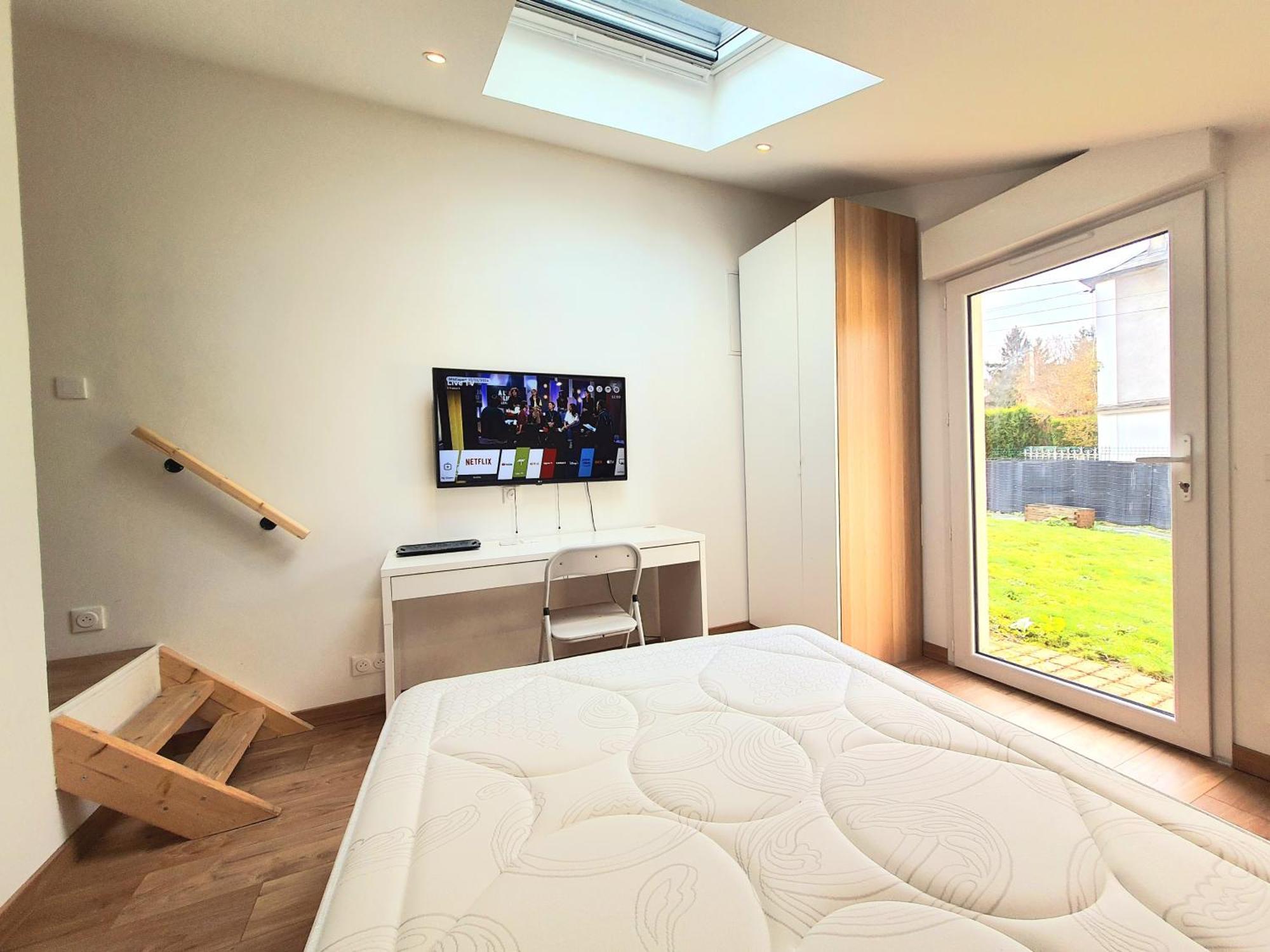 Chambre Paisible Chez L'Habitant En Rez De Chaussee Avec Salle D'Eau 10 Min Gare Et Centre Ville Évreux Exterior foto